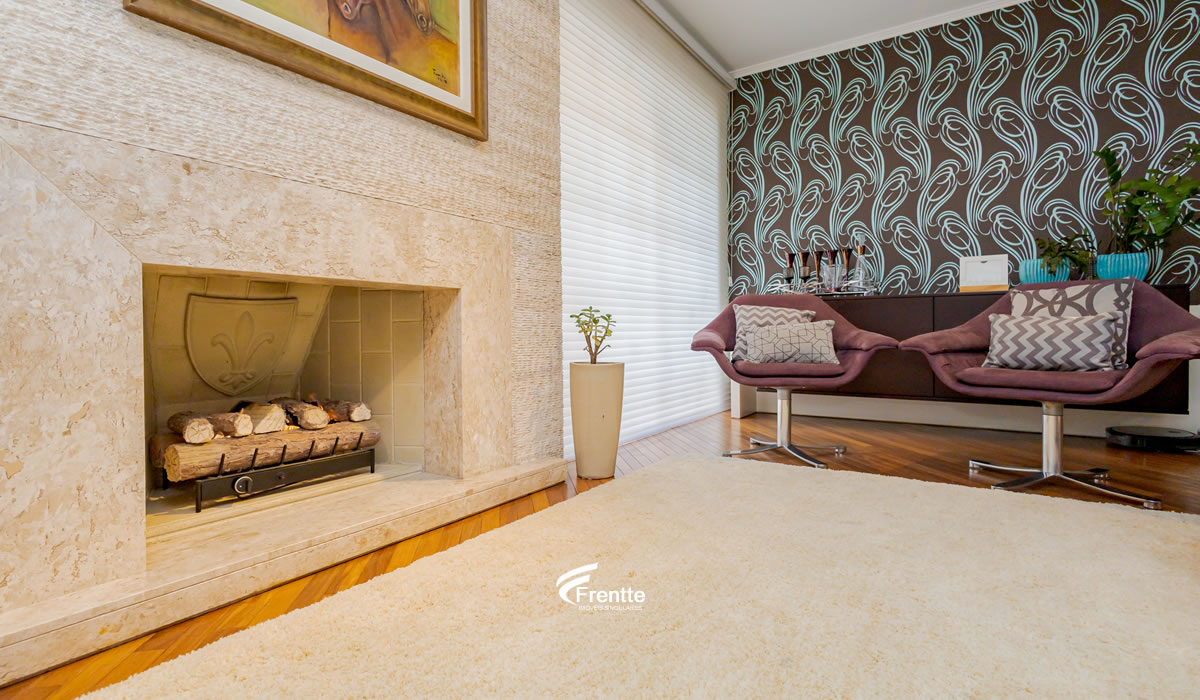 Sala de estar com lareira